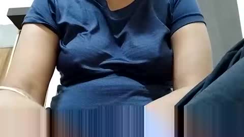 khushisinghh online show from 12.23.24