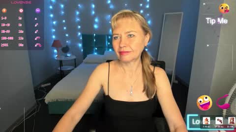 Snapshot of ki_wizz chatting on 03.08.26 Ellie online show from 03.08.26