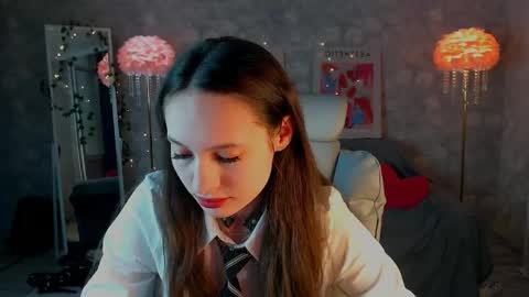 Snapshot of kiananowak chatting on 05.20.26 Kiana online show from 05.20.26