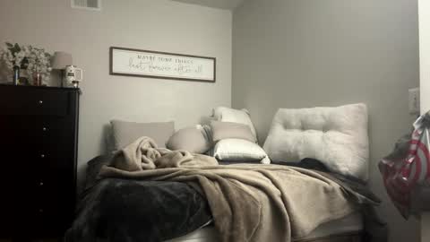 Snapshot of kiannaluv chatting on 09.09.25 kiannaluv online show from 09.09.25