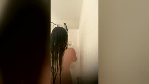 Snapshot of kiannaluv chatting on 06.17.26 kiannaluv online show from 06.17.26