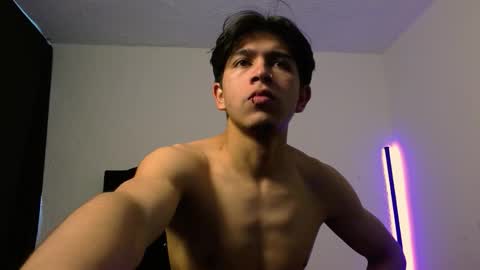 Snapshot of kianryu chatting on 11.12.25 Adrian Chlloe online show from 11.12.25