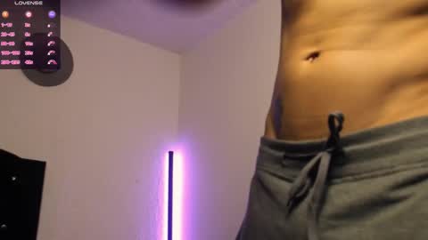 Snapshot of kianryu chatting on 11.29.25 Adrian Chlloe online show from 11.29.25