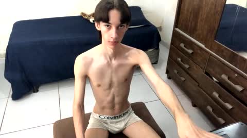 Snapshot of kiantwink chatting on 12.12.24 kiantwink online show from 12.12.24