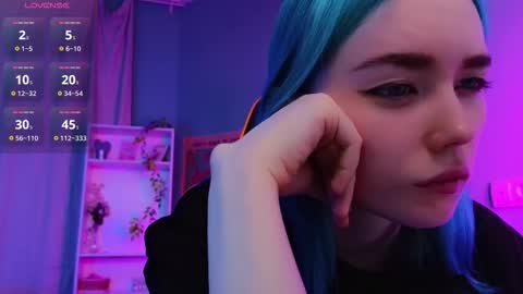 Snapshot of kiara_dream chatting on 09.16.25 Kira online show from 09.16.25