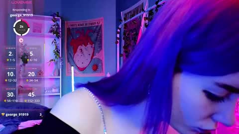 Snapshot of kiara_dream chatting on 10.10.25 Kira online show from 10.10.25