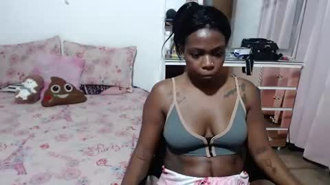Snapshot of kiara_kaneel_40 chatting on 06.19.26 KANEEL online show from 06.19.26