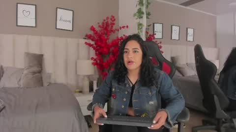 Snapshot of kiara_kismet9 chatting on 06.19.26 kiara kismet online show from 06.19.26