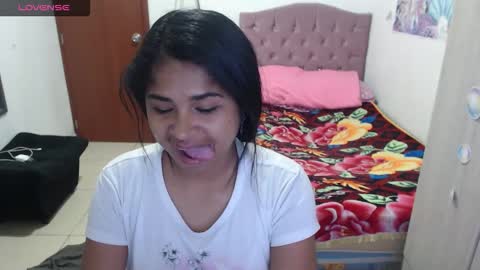 Snapshot of kiara_williamss chatting on 12.18.25 Kiara online show from 12.18.25