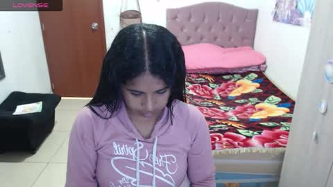 Snapshot of kiara_williamss chatting on 12.19.25 Kiara online show from 12.19.25