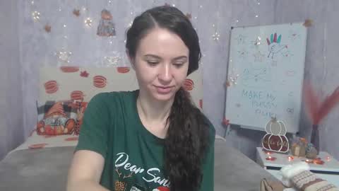 Snapshot of kiaracriegs chatting on 11.25.25 Kara online show from 11.25.25