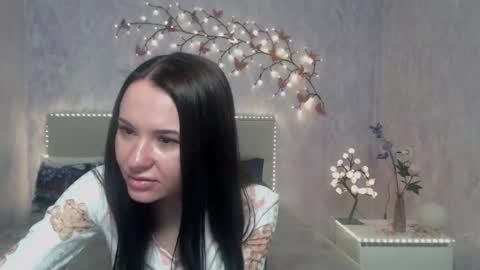 Snapshot of kiaracriegs chatting on 03.07.26 Kara online show from 03.07.26