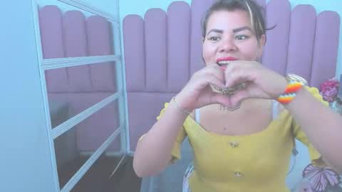 kiaraXMlif online show from 02.25.26