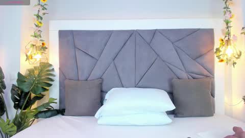 kiarha  online show from 11.25.25