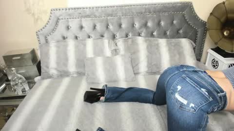 Snapshot of kiarose chatting on 12.12.24 Kia Rose online show from 12.12.24