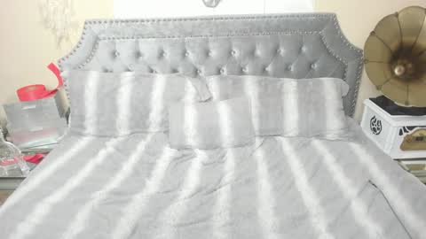 Snapshot of kiarose chatting on 12.29.24 Kia Rose online show from 12.29.24