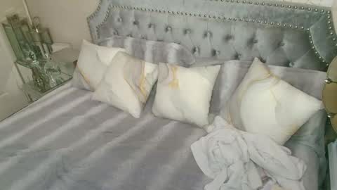 Snapshot of kiarose chatting on 10.12.25 Kia Rose online show from 10.12.25