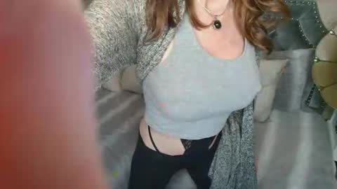 Snapshot of kiarose chatting on 02.02.26 Kia Rose online show from 02.02.26