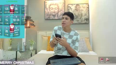 Snapshot of kieran_derek chatting on 12.18.25 Kieran Derek online show from 12.18.25