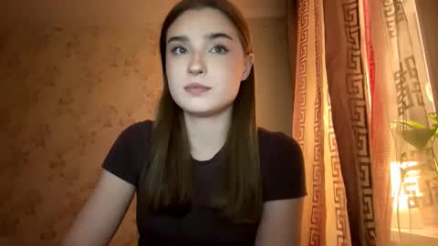 Ola my name is Lissa  Lets hit 10 Thumbs Up together   online show from 02.12.26