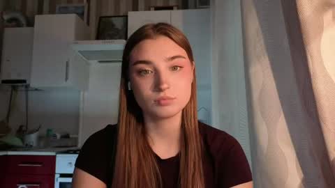 Ola my name is Lissa  Lets hit 10 Thumbs Up together   online show from 05.07.26