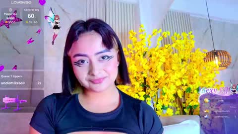 Snapshot of kiim01 chatting on 05.18.26 kiim01 online show from 05.18.26