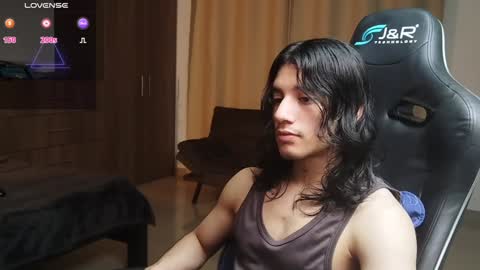 Snapshot of kikeruiz_19 chatting on 12.16.24 kikeruiz 19 online show from 12.16.24