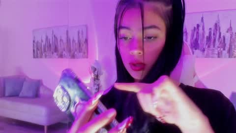 kIKI online show from 01.08.25