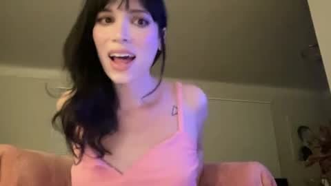 Kiki Hart online show from 01.04.25