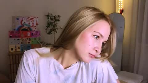 Snapshot of kikikarma chatting on 02.19.26 kikikarma online show from 02.19.26