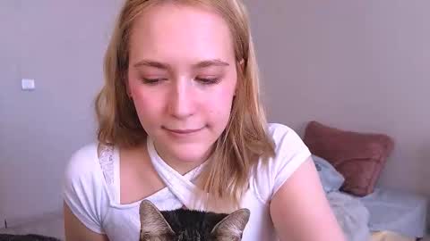 Snapshot of kikikarma chatting on 03.06.26 kikikarma online show from 03.06.26