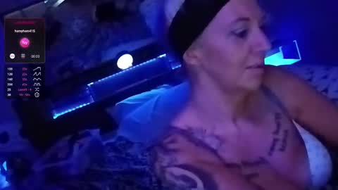 Snapshot of kikilovespartylights chatting on 02.07.25 kikilovespartylights online show from 02.07.25