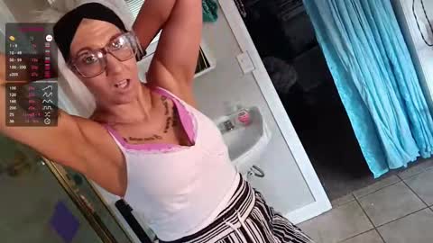 Snapshot of kikilovespartylights chatting on 03.12.25 kikilovespartylights online show from 03.12.25