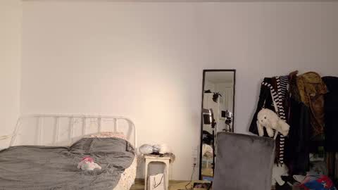 Kiki online show from 04.23.26