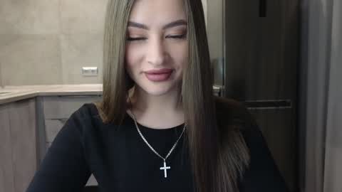 EvaAnna online show from 12.18.24