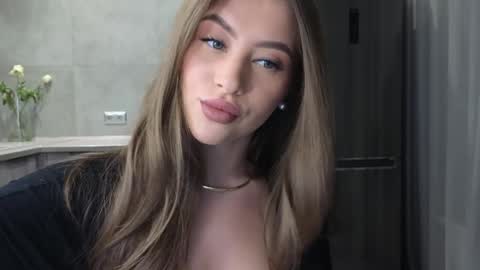 EvaAnna online show from 12.27.24