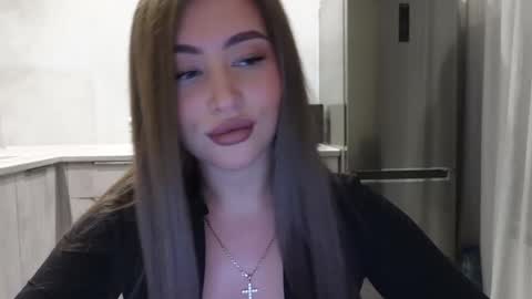 EvaAnna online show from 02.23.25