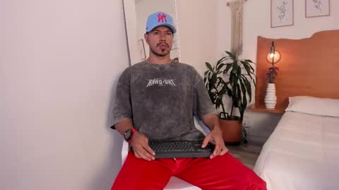 Kilua Muscle guy online show from 11.08.25