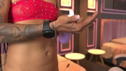 Snapshot of kim_beckett chatting on 02.04.26 Kim online show from 02.04.26