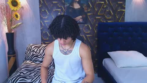 Snapshot of kim_curly_ chatting on 06.04.26 KIM online show from 06.04.26