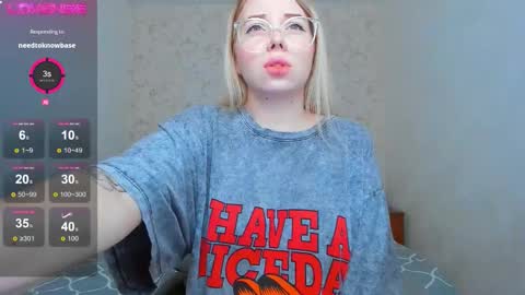 Snapshot of kim_girl_next_door chatting on 12.20.25 KIM online show from 12.20.25