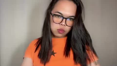 Snapshot of kim_kyile chatting on 11.21.25 KYLIE online show from 11.21.25