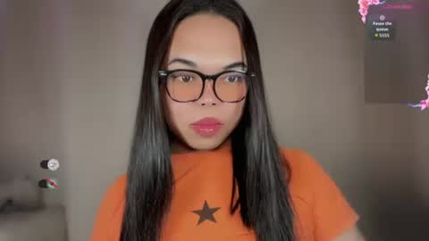 Snapshot of kim_kyile chatting on 12.05.25 KYLIE online show from 12.05.25