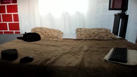 Snapshot of kimandyuk chatting on 11.07.25 Kim Yuk online show from 11.07.25