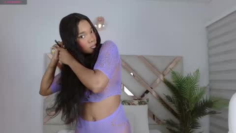 Snapshot of kimara_lion chatting on 12.22.24 kimara lion online show from 12.22.24