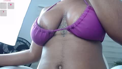Snapshot of kimara_lion chatting on 01.11.25 kimara lion online show from 01.11.25
