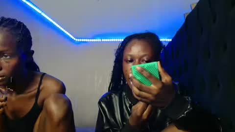 Snapshot of kimberly_chloe chatting on 06.13.26 Kimberly online show from 06.13.26
