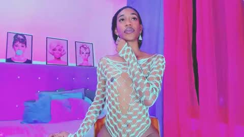 Snapshot of kimberly_thompsom chatting on 12.21.24 Your Queen KIM online show from 12.21.24