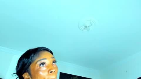 Snapshot of kimberlybanks2 chatting on 02.10.26 Kimberly Banks online show from 02.10.26