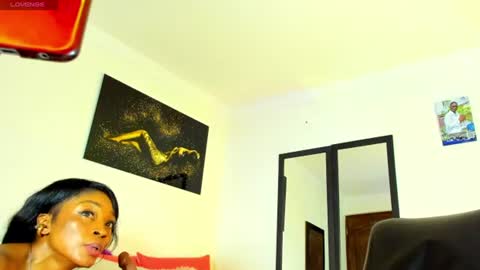 Kimberly Banks online show from 06.12.26